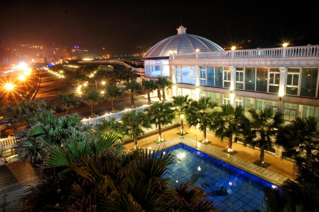 White House Hot Spring Beach Resort Wanli Extérieur photo