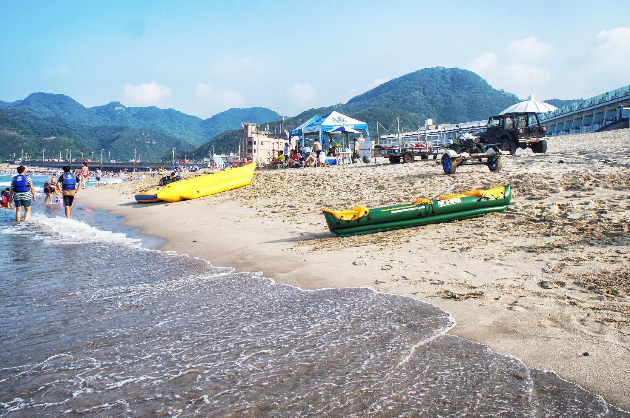 White House Hot Spring Beach Resort Wanli Extérieur photo
